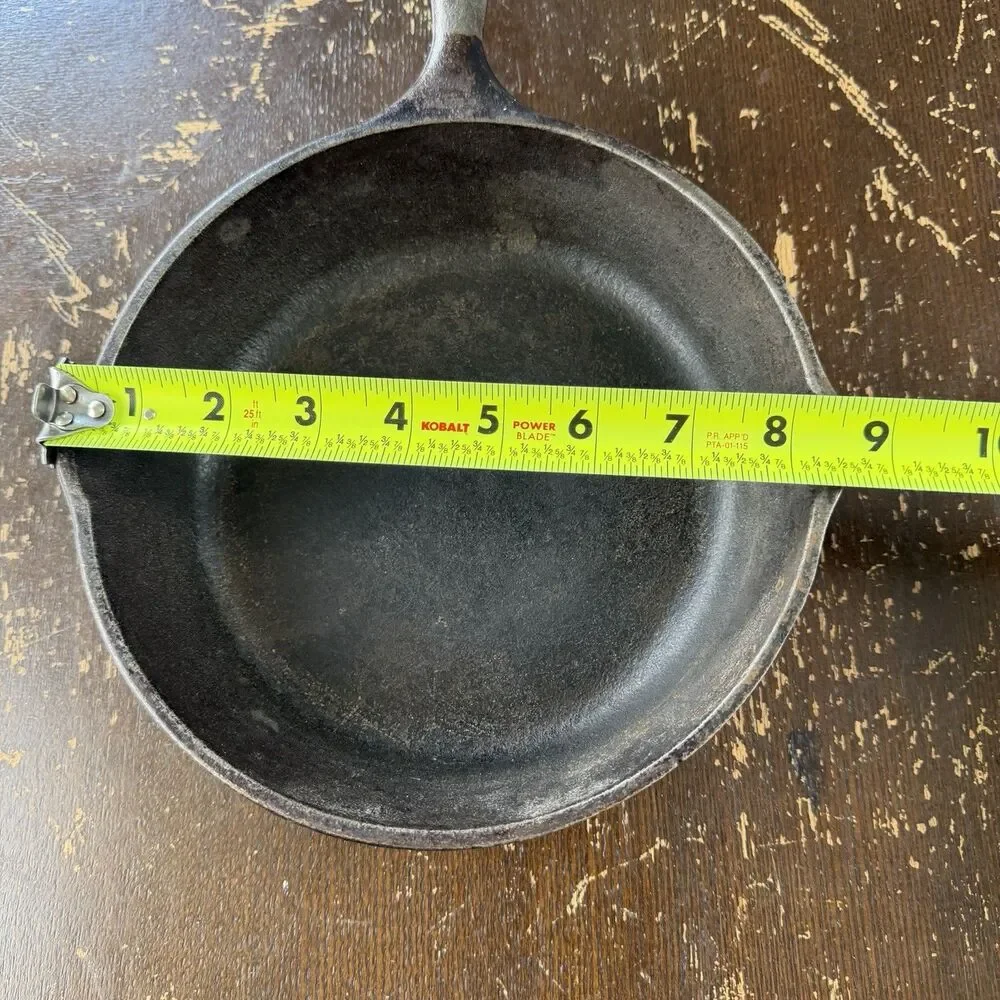 Vintage Cracker Barrel 8” Cast Iron Skillet Old Country Store Lodge Original